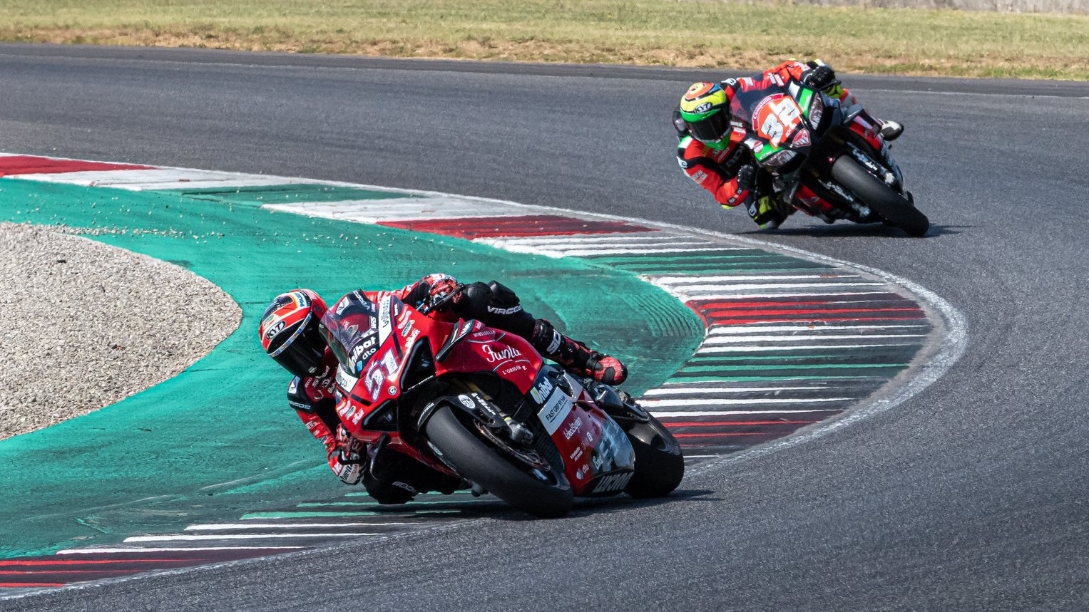 NoTodoMotoGP: Lorenzo Savadori sale líder de Mugello y Beatriz Neila arranca con victoria