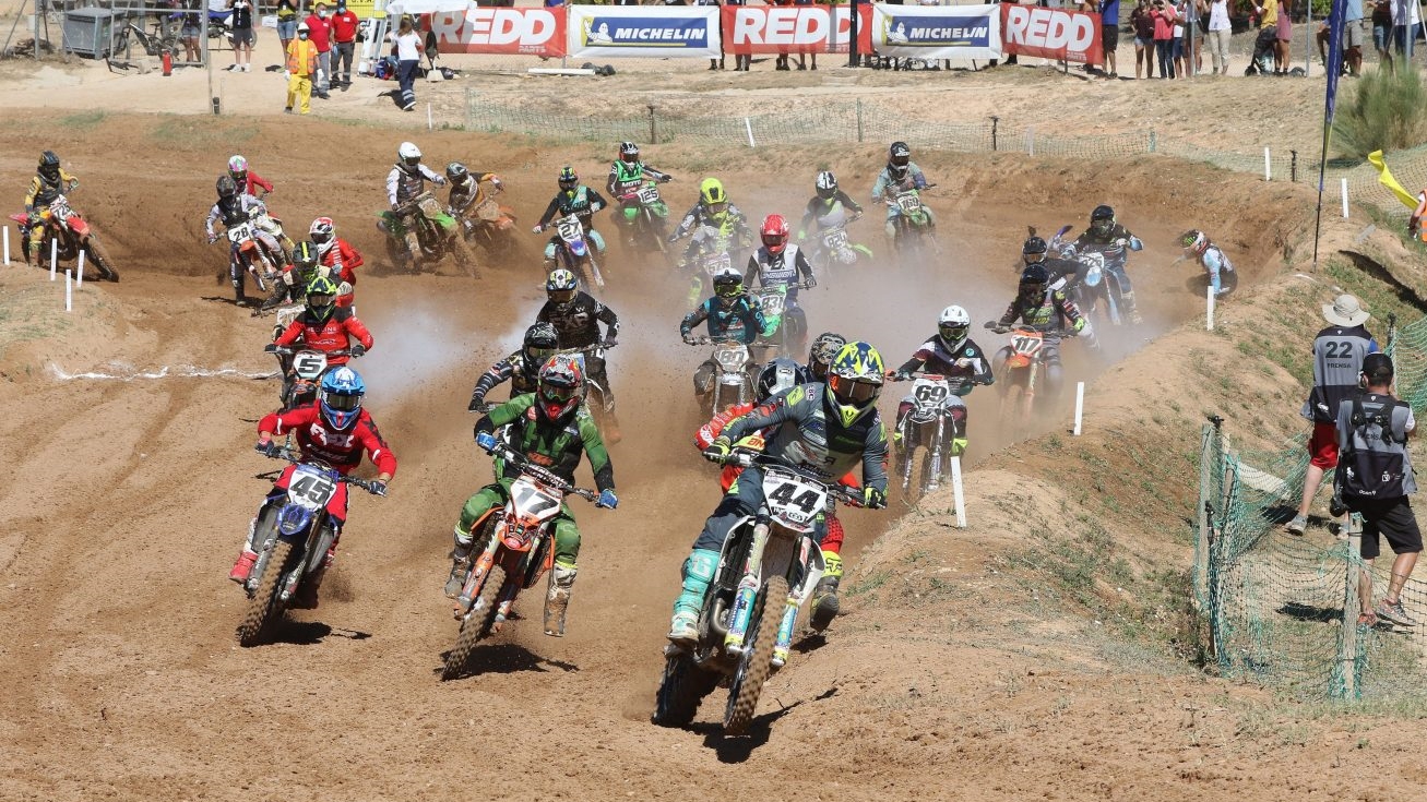 Nil Arcarons y José Butrón se reparten las victorias de MX1 en Motorland