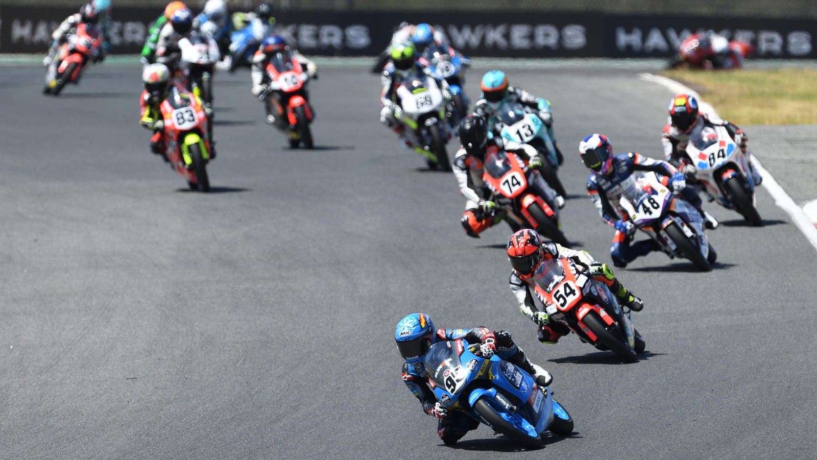David Alonso también se luce ganando en Portimao y es más líder de la European Talent Cup