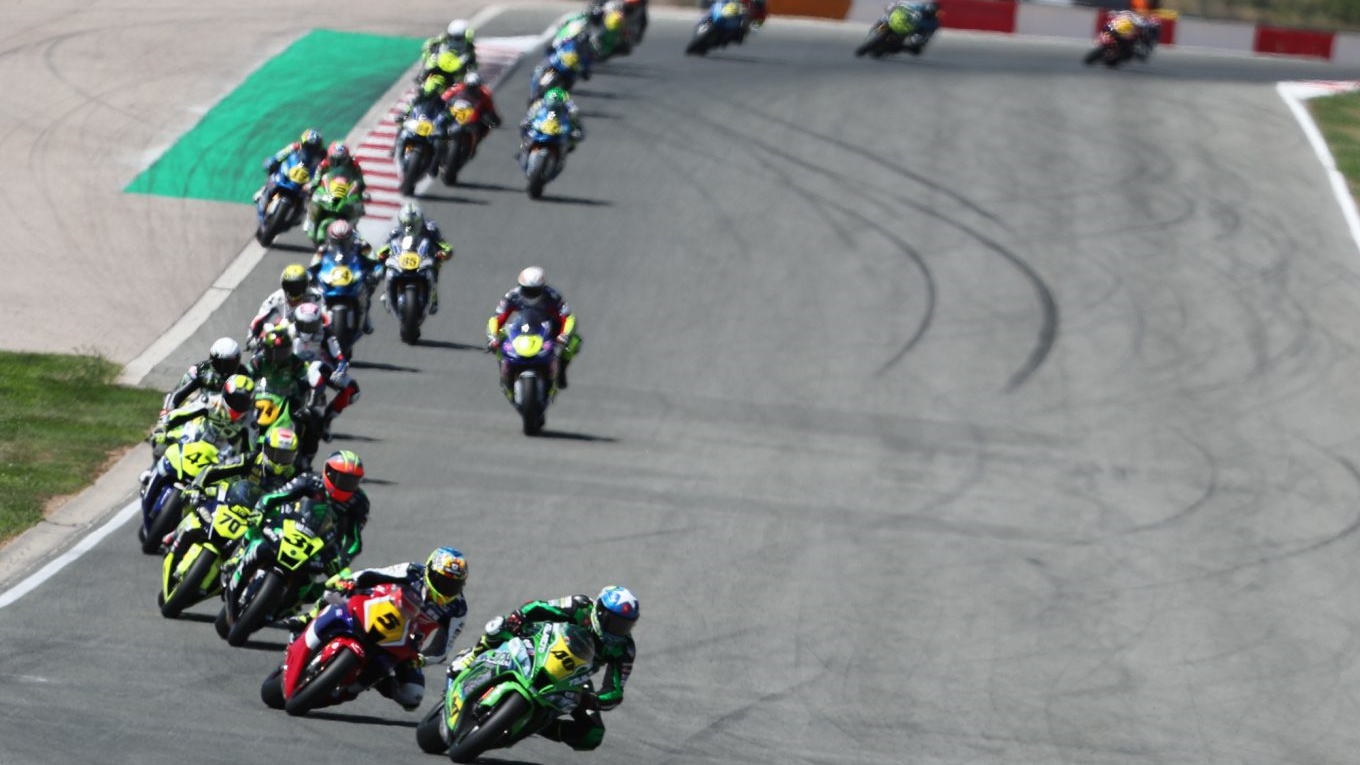 ESBK Navarra: Román Ramos y Carmelo Morales ganan en SBK, Kyle Smith y Óscar Gutiérrez en SSP