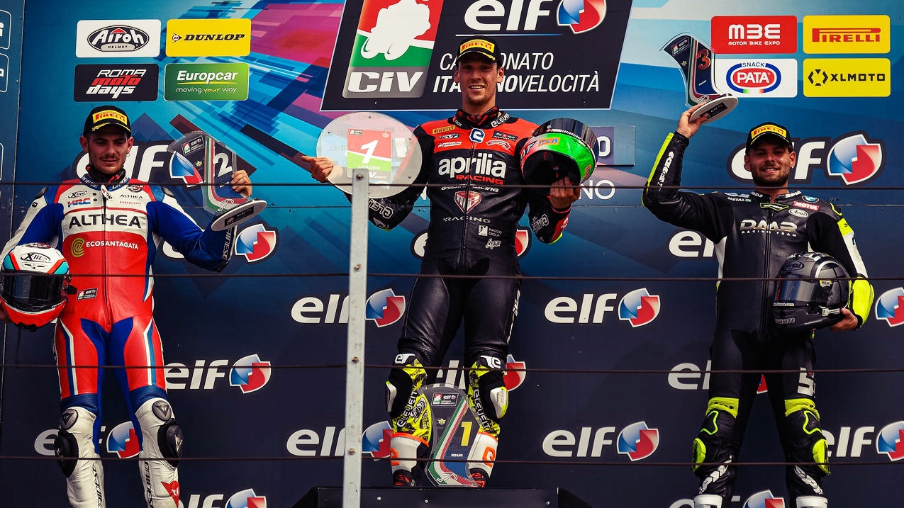 NoTodoMotoGP: Lorenzo Savadori más líder, Xavi Forés brilla y ganan Alberto Ferrández y Bea Neila 
