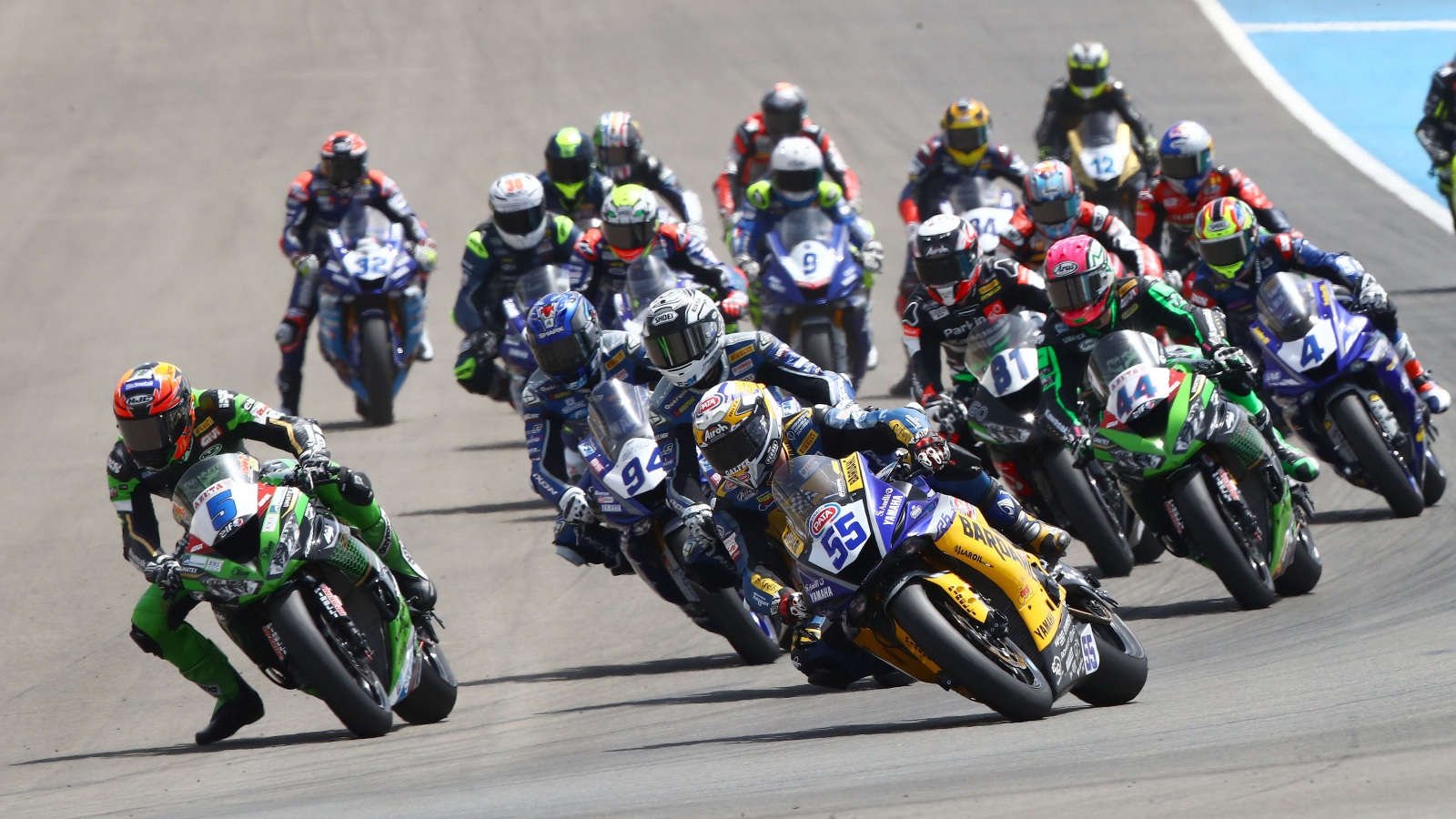 Andrea Locatelli gana con autoridad en Jerez delante de Jules Cluzel y Philipp Oettl