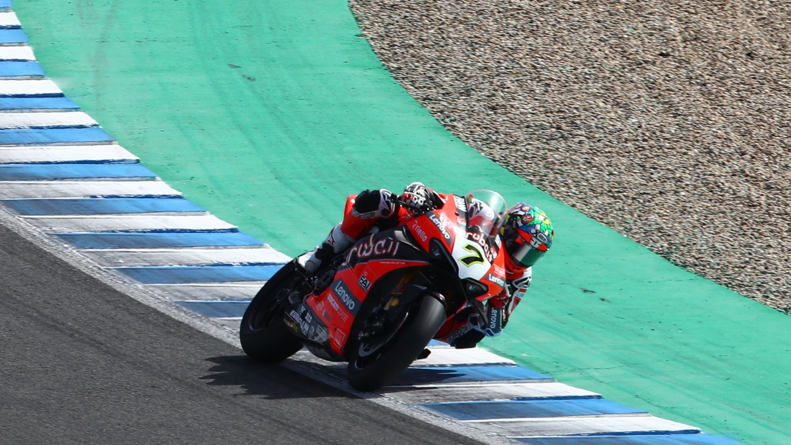 Scott Redding comanda la fiesta de Ducati en el peor día de Jonathan Rea en Kawasaki
