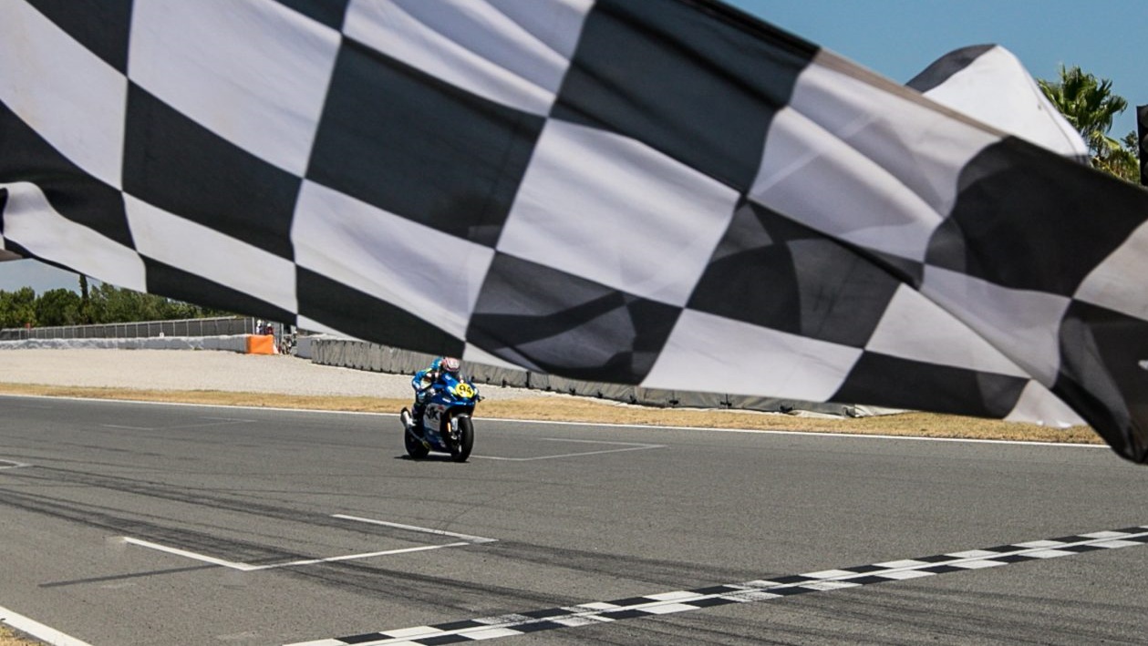 ESBK Catalunya: Carmelo Morales y Naomichi Uramoto ganan en SBK, Óscar Gutiérrez domina en SSP