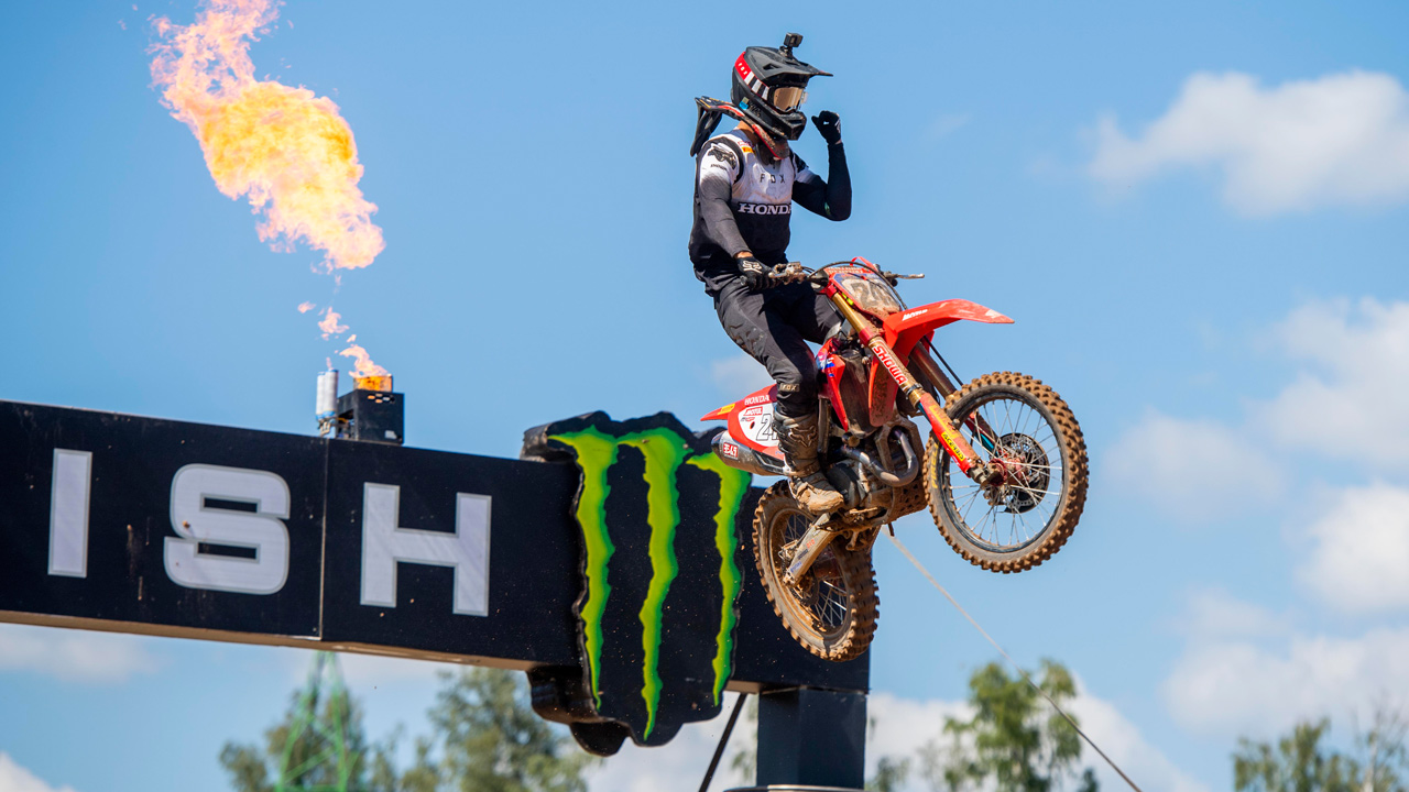 Glenn Coldenhoff consigue el primer triunfo para GASGAS en MXGP