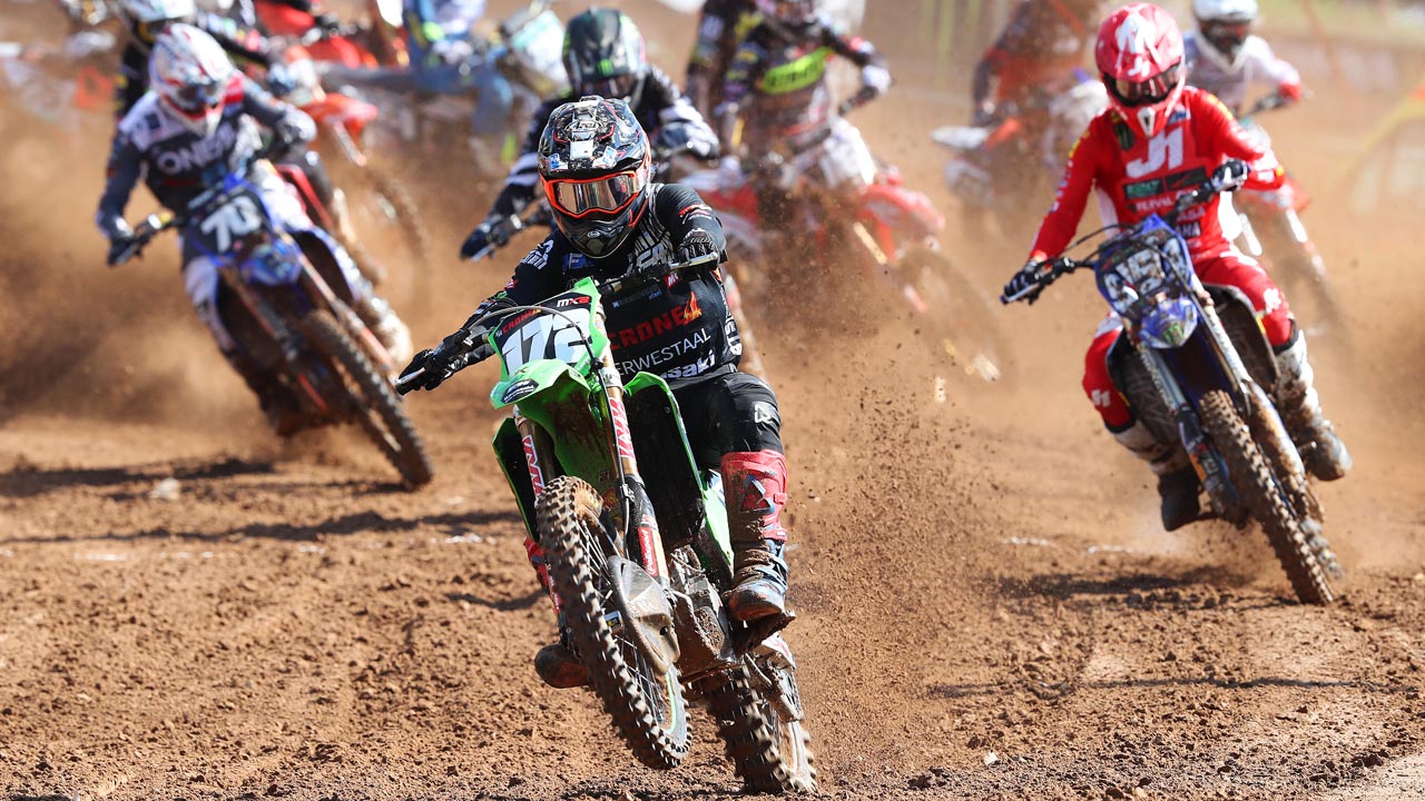 Mundial MX2 Letonia 1: Tom Vialle versus Jago Geerts