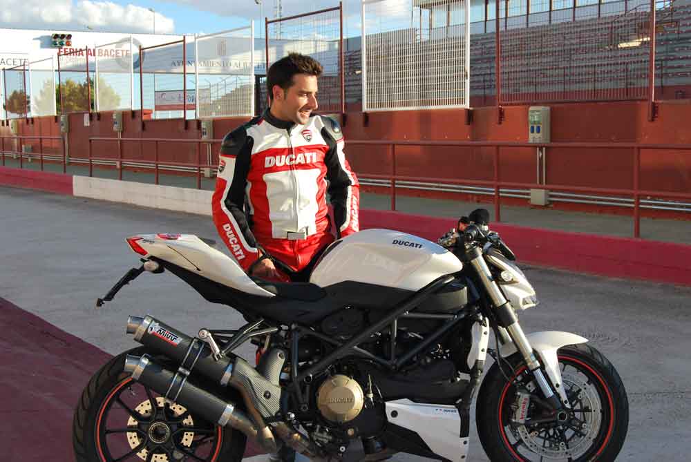 conservador liderazgo minusválido Segunda mano: Ducati Streetfighter/S/848