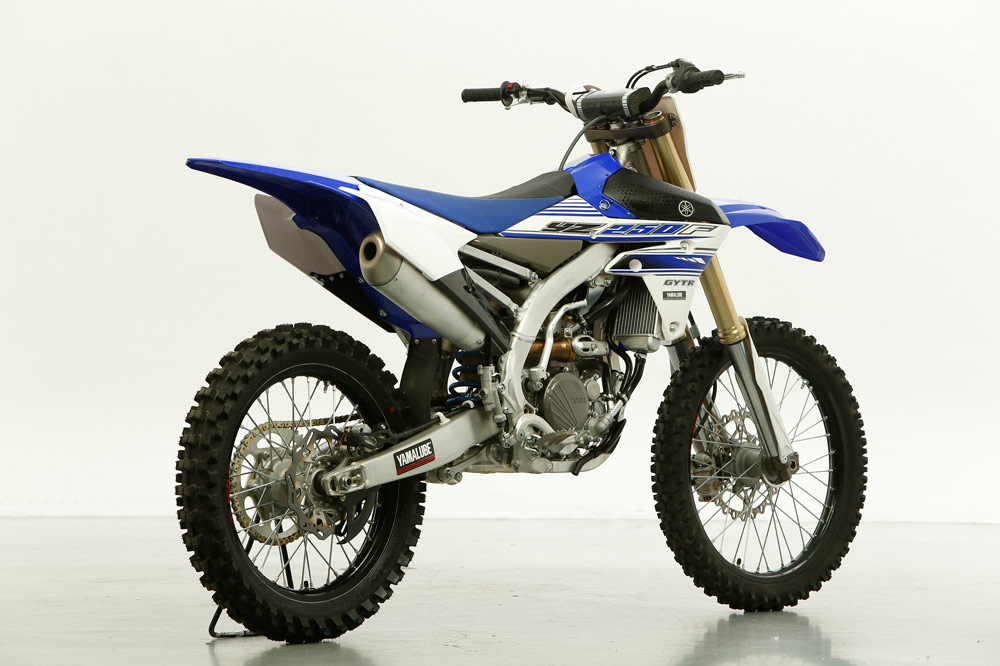 violín Antorchas lente Yamaha YZ250F 2016, la moto de cross de 250 más completa de la actualidad